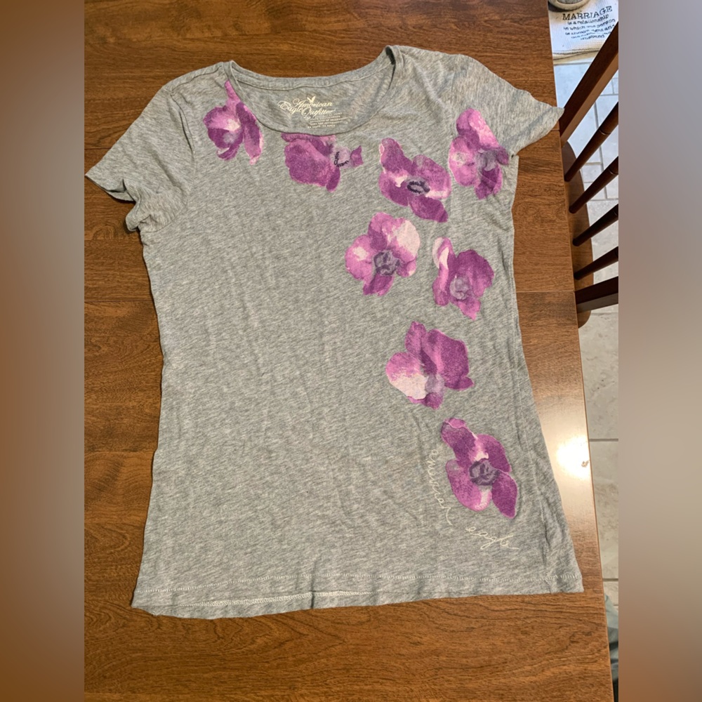 American Eagle T-shirt, size L